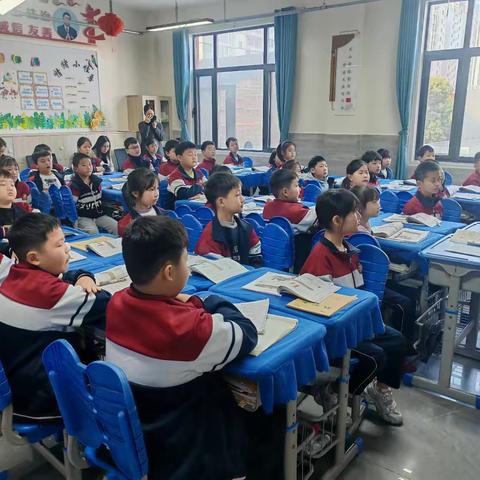 在爱的校园里，遇见更好的自己