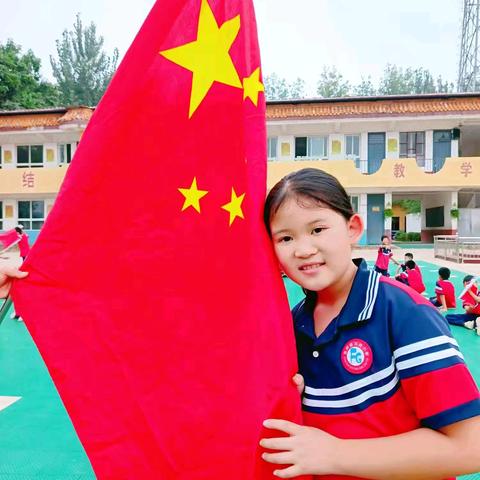 “小小中国心，浓浓爱国情” ——张桥镇冯岗小学