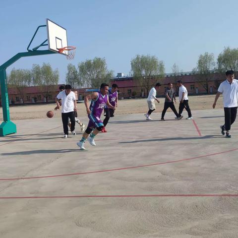 大石寨学校与乌兰毛都小学教师篮球友谊赛