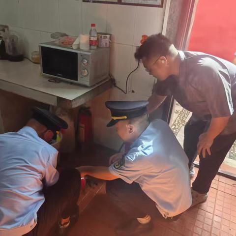 霸王岭社区开展 “中秋国庆”双节前夕 安全生产“提前查” 隐患整改“回头看”