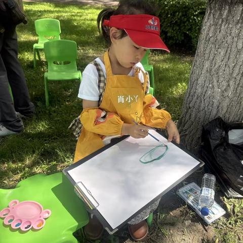 小毛孩美术夏季户外写生