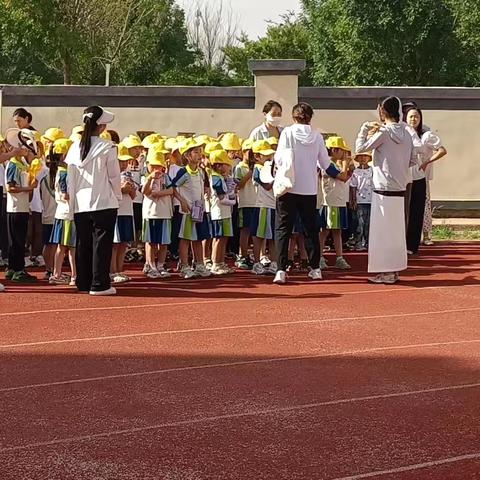 幼小联动零距离，双向衔接有温度——度假区实验小学迎接幼儿园小朋友到校参观