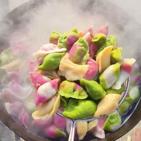 饺子飘香迎冬至，师生同乐满学堂——确山县七小教育集团利涉校区冬至活动