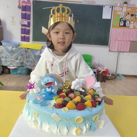 “我在幼儿园过生日啦”——冯诗媛小朋友👸🏻幼儿园生日篇