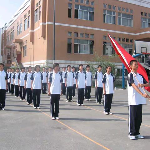 品格教育—让孩子更优秀 乌鲁木齐市第101中学组织全校教职工“品格教育”讲座