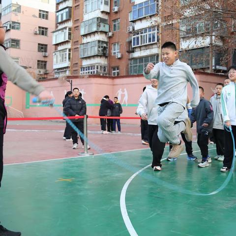 跃动青春，绳彩飞扬 ——初一年级跳绳比赛圆满举行