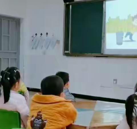 “与礼仪牵手，与文明同行”-----通川区一小复兴学校幼儿园开展文明礼仪教育系列活动