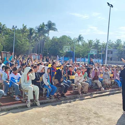 学法护法，走好人生路 ——儋州市关工委在排浦镇中心校法治主题教育活动