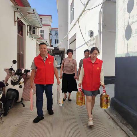 浓情端午粽飘香，入户走访送安康——县档案馆开展“我们的节日·端午”主题慰问活动