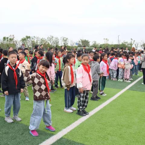 悦动五月，乐享童年——如师附开小二年级部亲子趣味运动会掠影