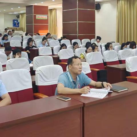 【李正苗】凝心聚力明目标，弯道冲刺找突破——2023-2024学年度海口四中初二年级第二学期期中学情分析会