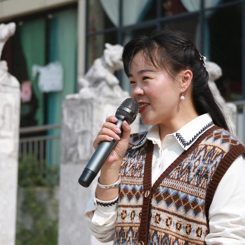 春风十里，芳华如你