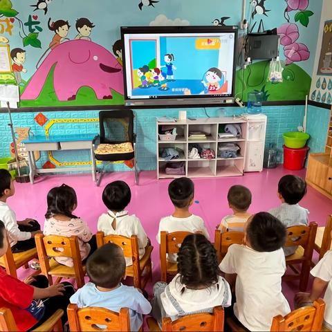 郭家屯镇中心幼儿园小二班地震安全教育课