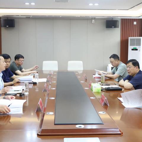 市委副书记王世臣主持召开重点信访案件调度会