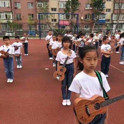 师恩难忘！同学情深！感恩一路有你！