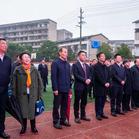 助力乡村初春意 润云三度花自开