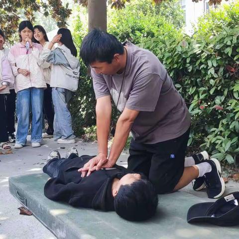 双庙一中防溺水演练