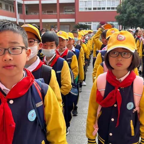 探寻八卦古村 弘扬传统家风 ——实验小学四年级 诸葛八卦村研学