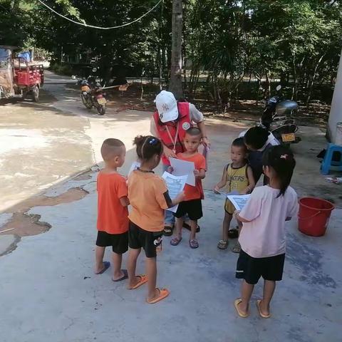 【护苗行动】天安乡网格员联合社工站开展台风后防溺水宣传