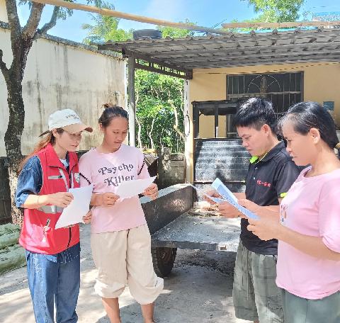 天安乡网格员开展反诈反非法集资普法宣传活动