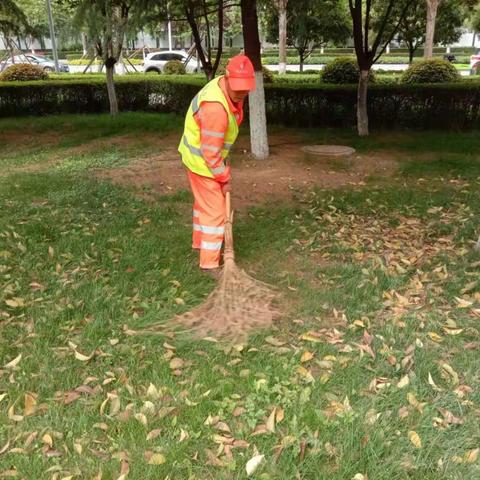 【航天基地城市管理和综合执法局】清理卫生死角 落实精细化保洁精神