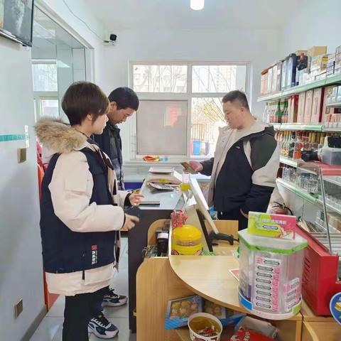 【高桥街道网格中心—薛佳欢】采集商铺信息 助力商圈发展