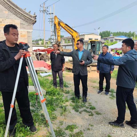 守护文明根脉  做好古建扩建 孝直村孙家楼扩建和花卉基地大棚建设同日开工