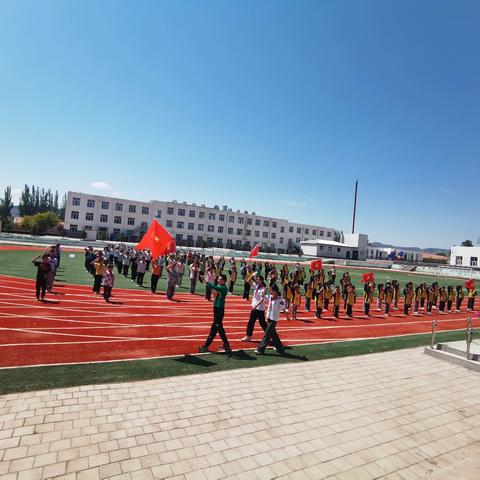 童心向党，队旗飘扬——野猪沟小学举行2023级新生入队仪式