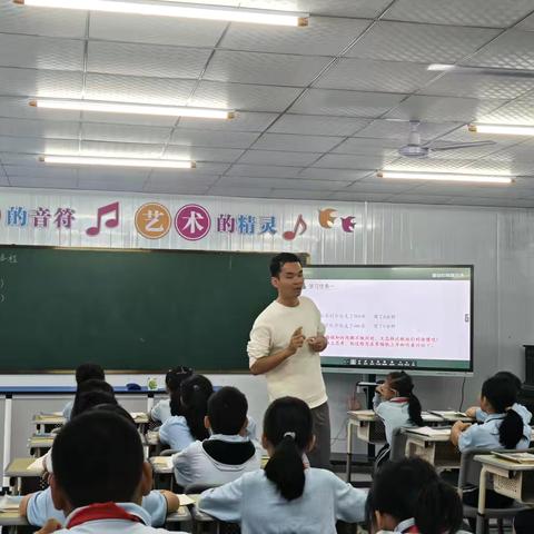 吉阳区王亚男名师工作室送教龙坡希望小学教研活动纪实