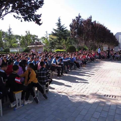 吹响号角，踏上征程—吉岘九年制学校举行新学期开学典礼