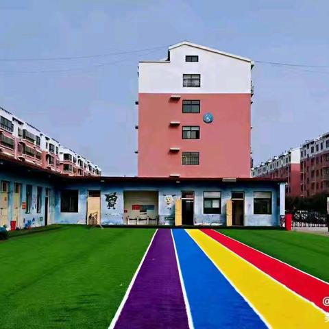 “卫”爱而生，“净”返校园——道口铺海月幼儿园开学前准备工作