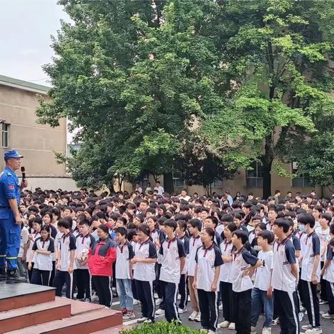 【平安校园】以练筑防 以练为战——浯口中学开展消防安全应急疏散演练暨防溺水教育