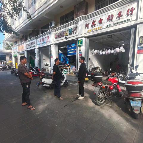 东河社区开展电动车车行安全生产及消防隐患“回头看”检查工作