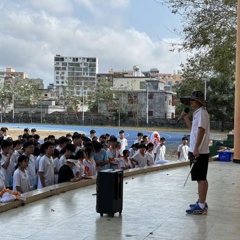 青春逐梦，健体铸魂——陵水县民族中学第五次中考体育模拟考试