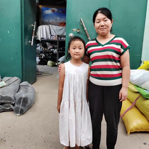 芦应小学教师暑假家访