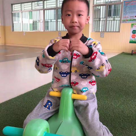 博罗县义和华苑幼儿园宝贝故事——《小兔子🐇找太阳》