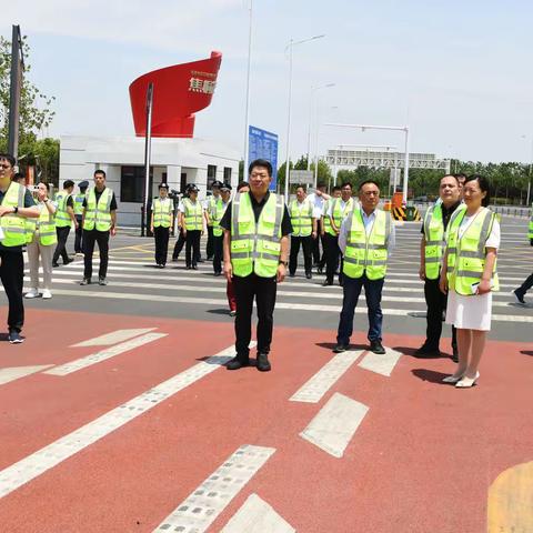 科技赋能 助力美好出行 —邯郸市交通运输行业领导莅 临兰考西收费站观摩调研