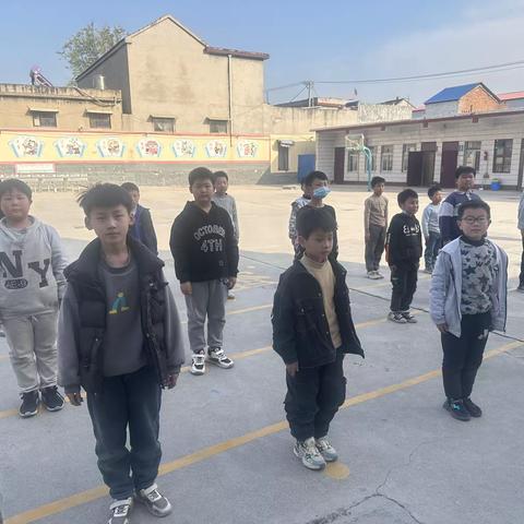 殷都区许家沟乡前西岗中心小学——篮球社团