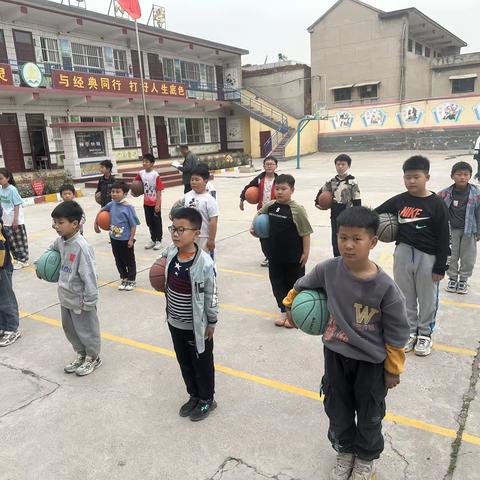 殷都区许家沟乡前西岗中心小学——篮球社团