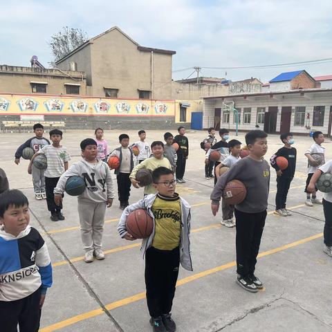 殷都区许家沟乡前西岗中心小学——篮球社团