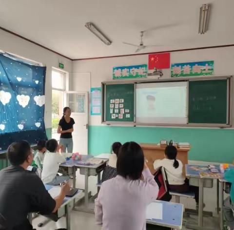 听课共交流，评课促成长 ——大黄小学新特岗听评课活动总结