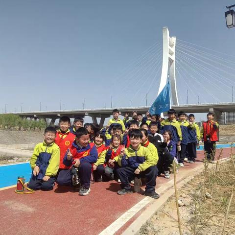 当春游遇见美食节 ——记巩义市第八小学二年级春游社会实践及美食节活动纪实