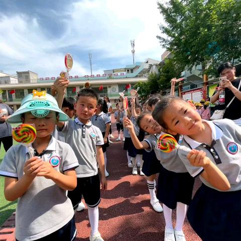 幼小衔接共携手 双向奔赴育未来--东城北门幼儿园参观小学活动