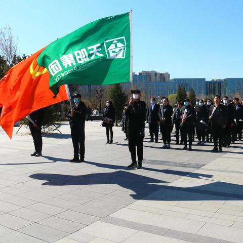 清明祭奠英烈  传承爱国精神