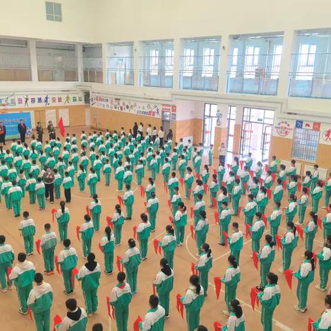 【十小•德育】 “强国复兴有我 争当新时代好少年”﻿——2025年灵武市第十小学少先队建队纪念日主题活动﻿﻿ 少先队员入队仪式