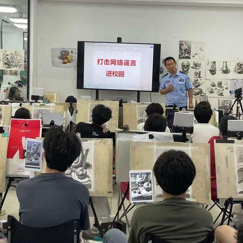 长清区公安分局开发区派出所到辖区开展打击网络谣言宣传