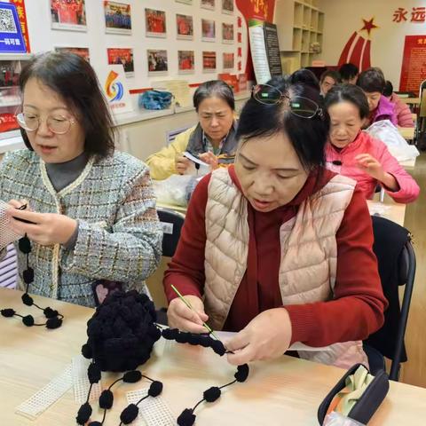 党群阵地@你——水科院社区“指尖创意 欢乐来袭”手工包制作活动