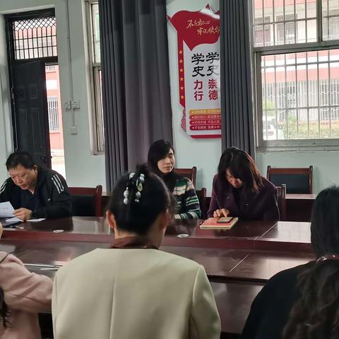 老城镇中心学校2024年春季学期期中阶段学情分析总结会