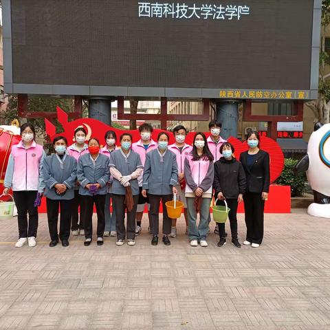 红专南路社区组织开展“清洁家园   共创文明”大擦洗活动