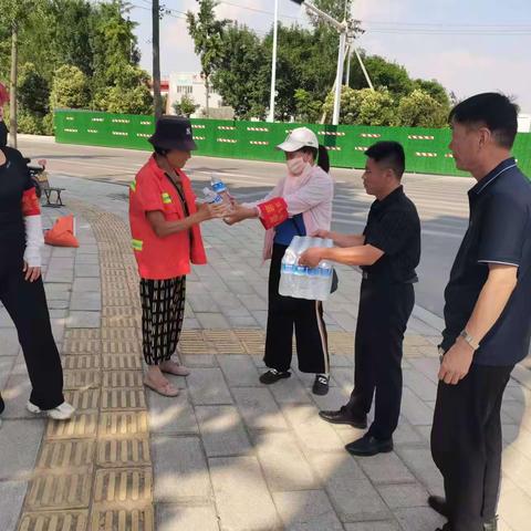 【卫都清扫公司】酷暑夏日送清凉──情系一线环卫工